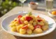 Gnocchi na šampanskom pri podávaní