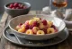 Gnocchi s červeným ovocím a mascarpone pri podávaní