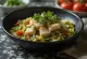 Callaloo so solenou rybou, ozdobené čerstvým koriandrom