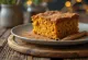 Vegánska tekvicová torta ozdobená